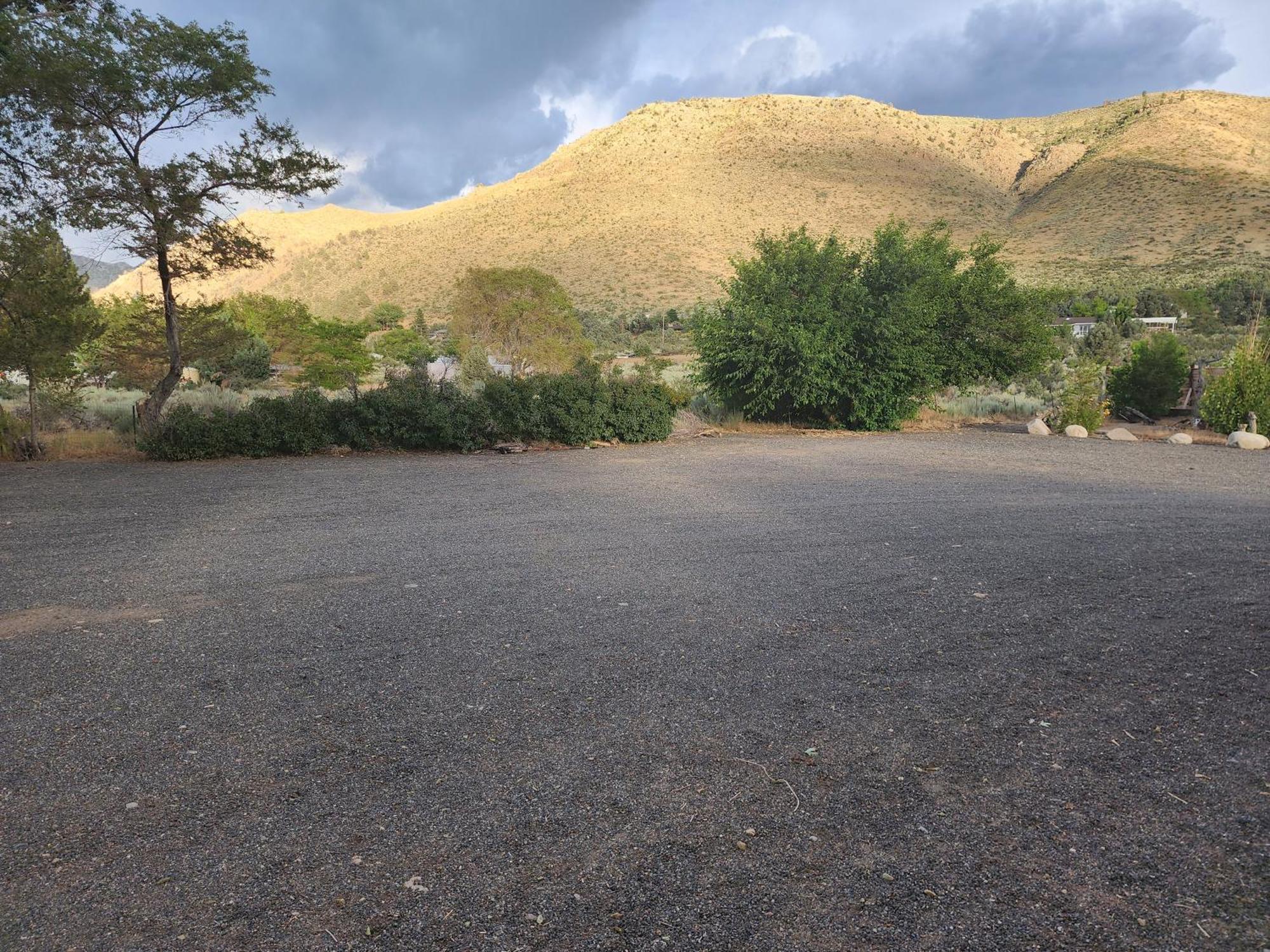 Toiyabe Motel Walker エクステリア 写真