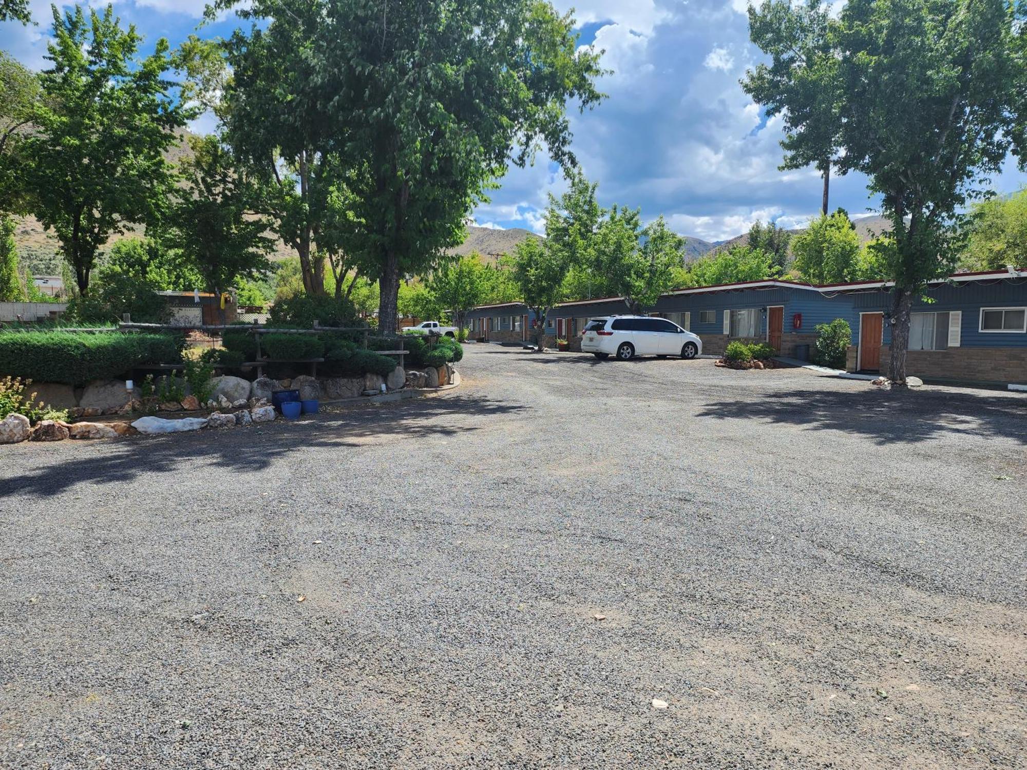 Toiyabe Motel Walker エクステリア 写真