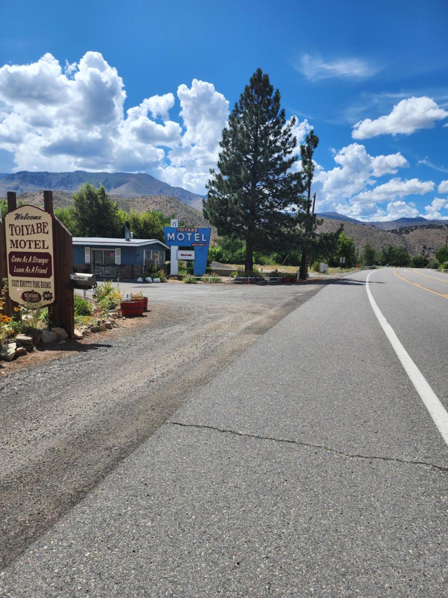 Toiyabe Motel Walker エクステリア 写真